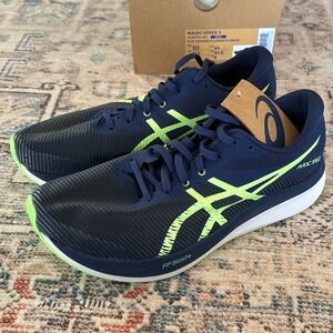SIZE 10 MENS ASICS MAGICSPEED 3